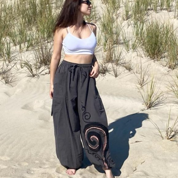 Women's Fun Casual Pants - Picture 2 of 3